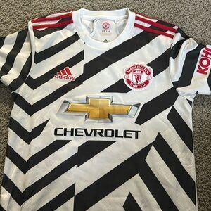 Men’s soccer jersey small